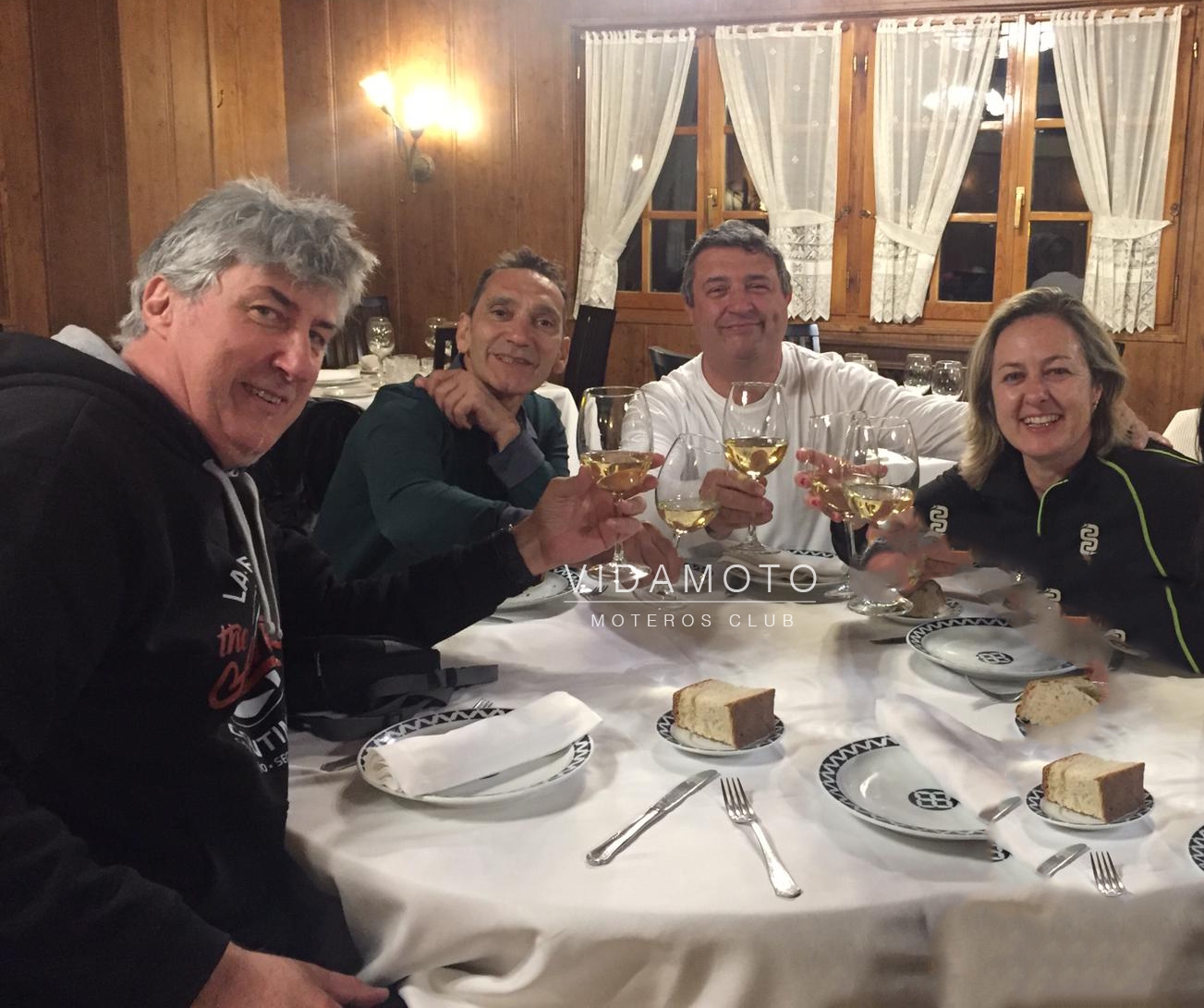 2019-03-15 22.36.46-100